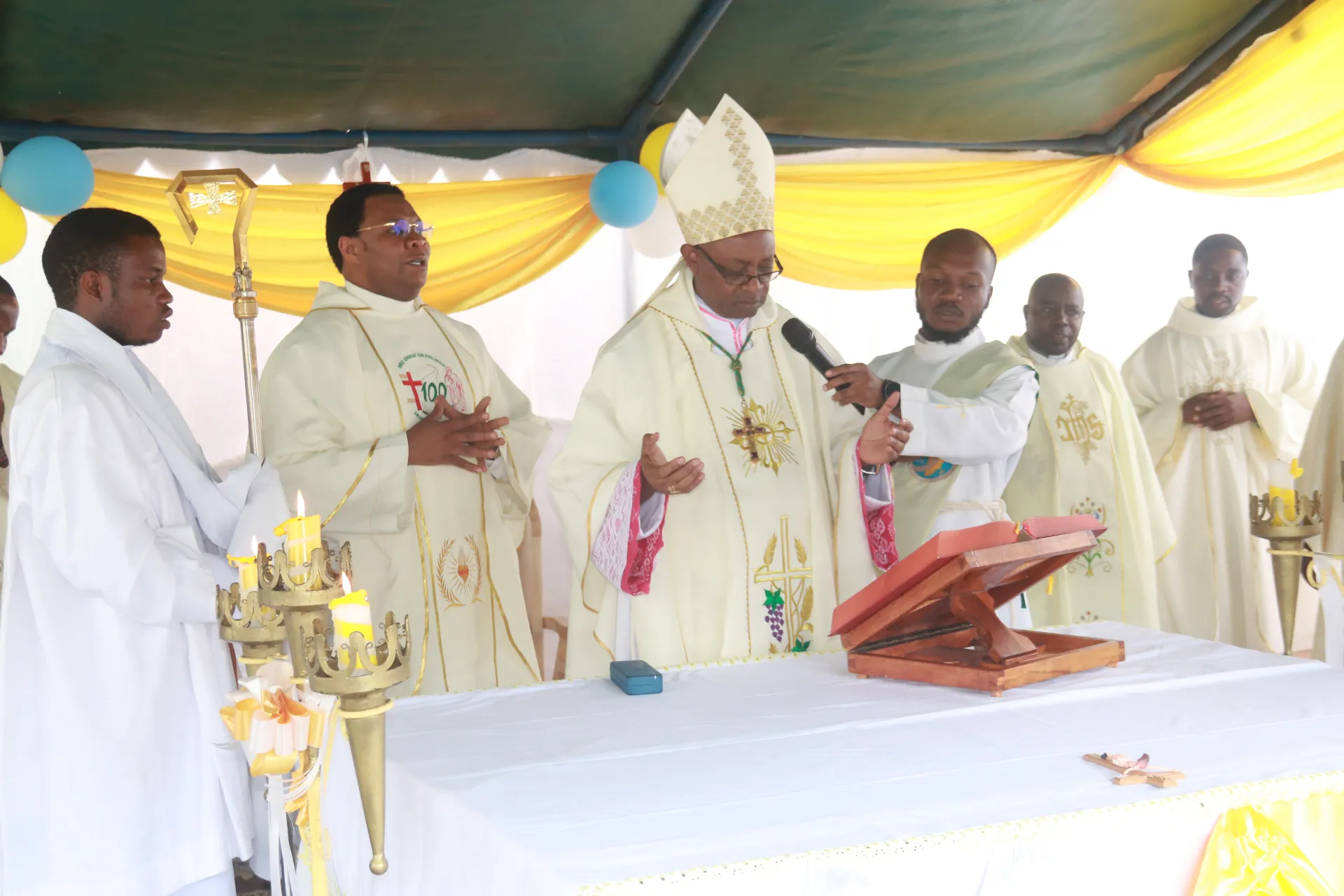 Serving God through Prayer, Community and Apostolic Mission