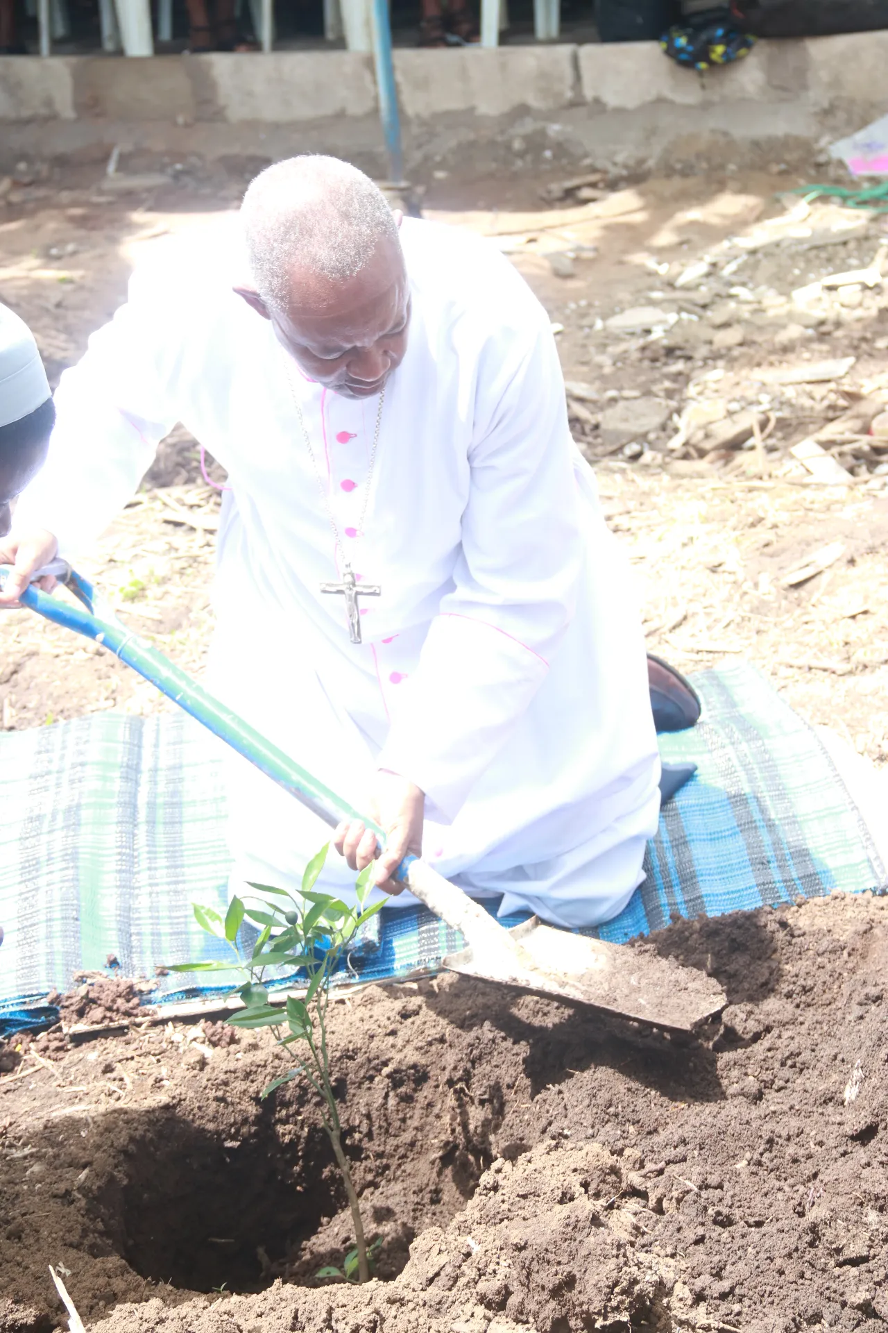 Serving God through Prayer, Community and Apostolic Mission